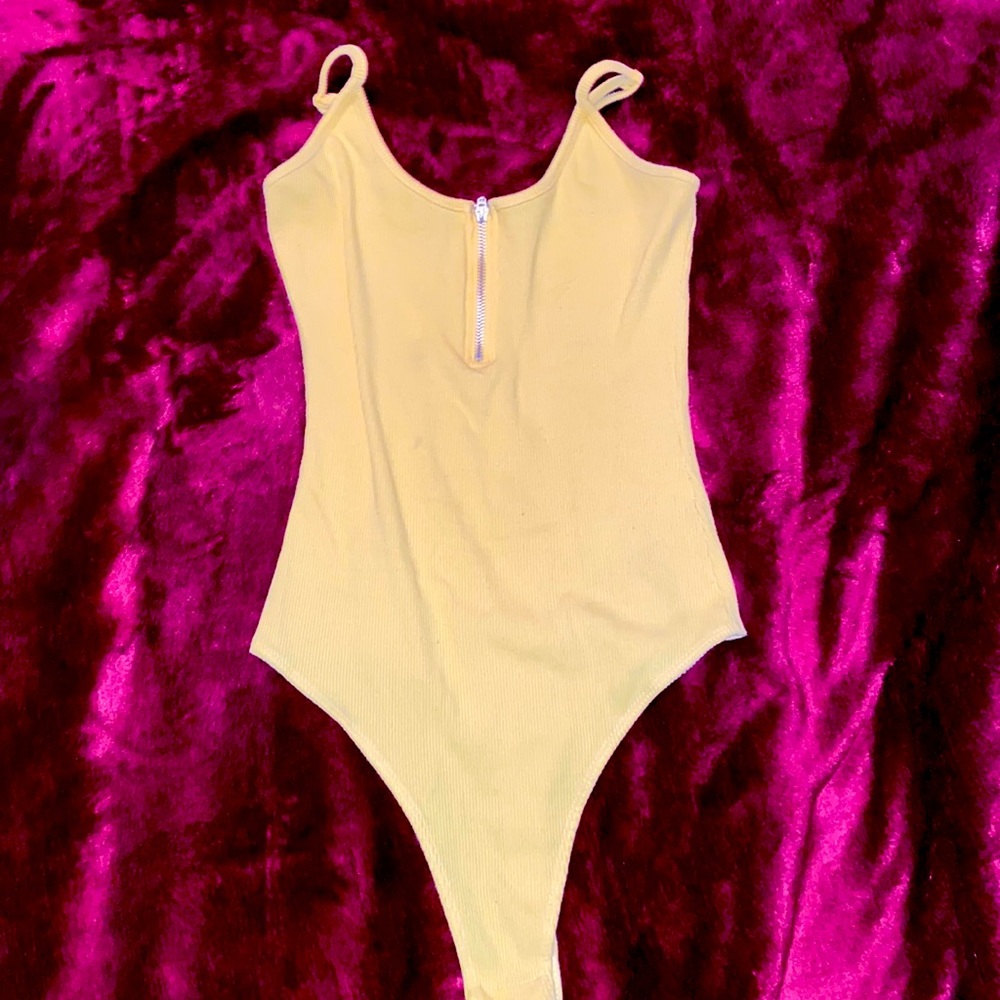 Brand: Urban heritage! Yellow bodysuit Size small
